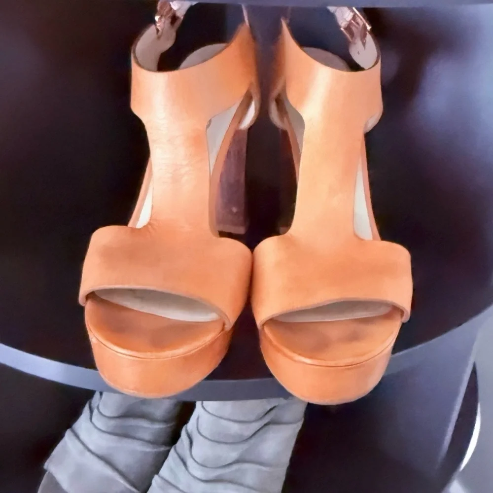 Kors Michael Kors Stylish Tan Platform Vernon Heels Mirrored Rose Gold Heel